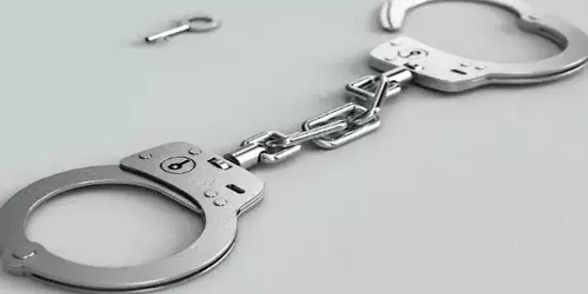 Man held with MD worth Rs 1.73 lakh in Ahmedabad