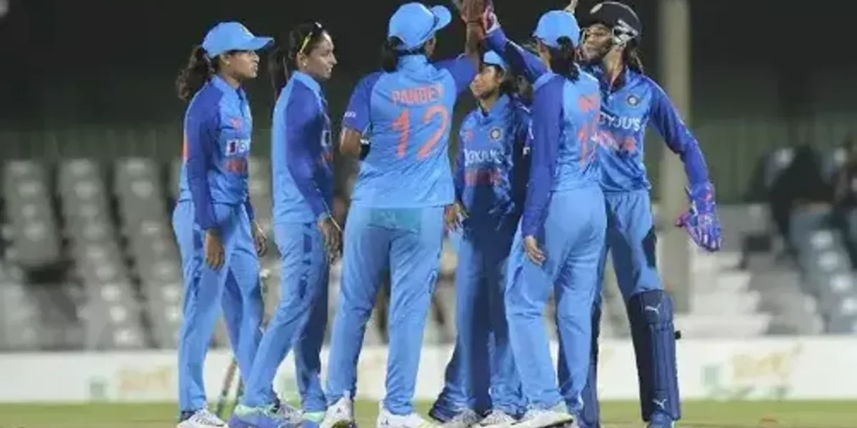 Indian Women’s team to take on South Africa in Summit Clash of T20 Tri-Nation Series in East London