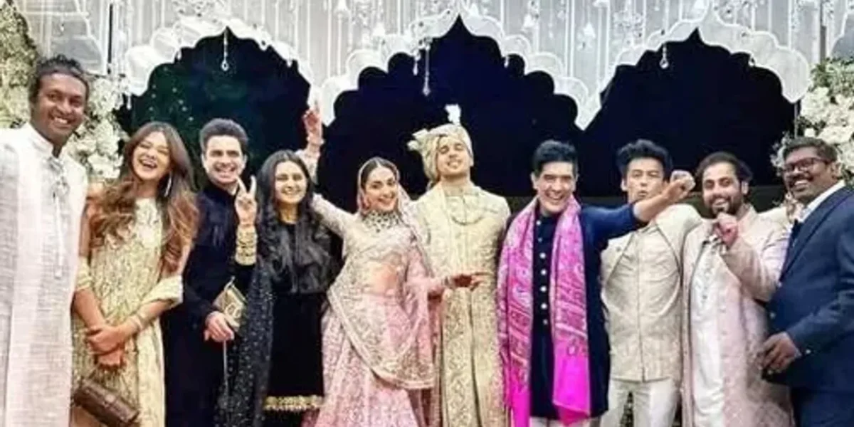 Sidharth Malhotra, Kiara Advani can’t stop smiling in unseen wedding pics as they pose with Manish Malhotra
