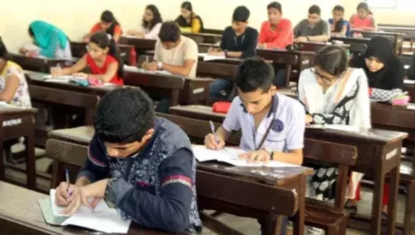 Karnataka education dept notice to 700 schools for running CBSE, ICSE syllabus in violation of rules