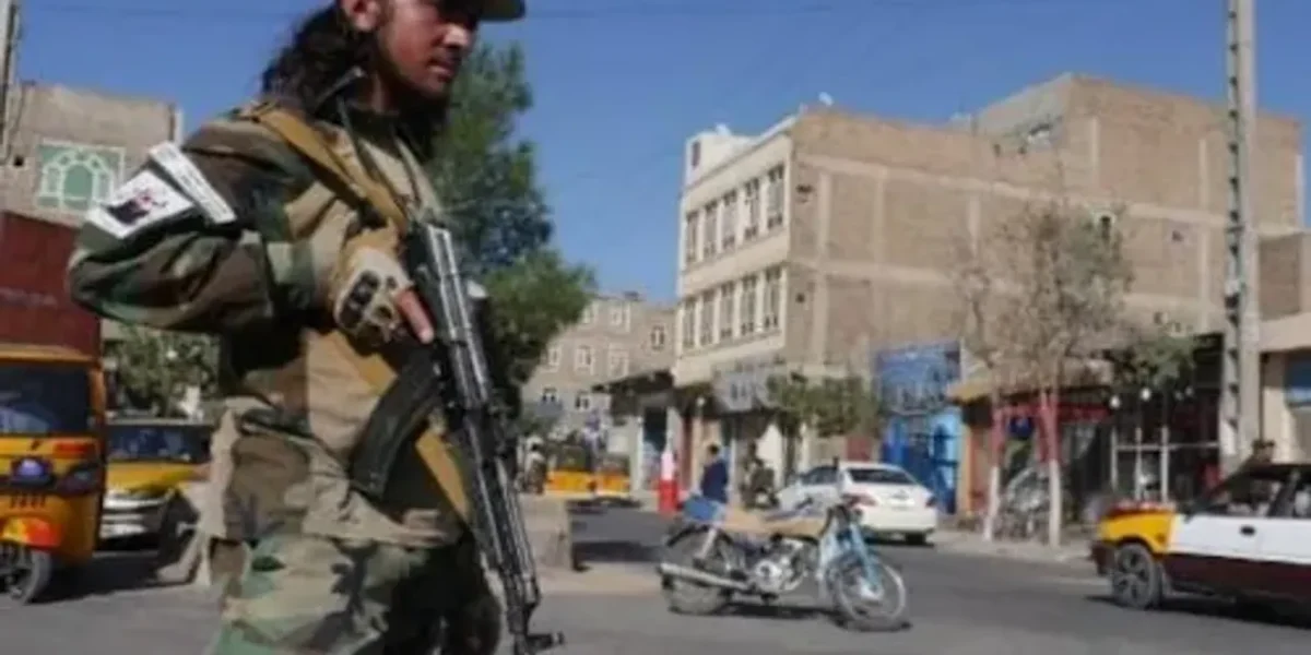 Taliban forces kill 2 IS members in Kabul raid