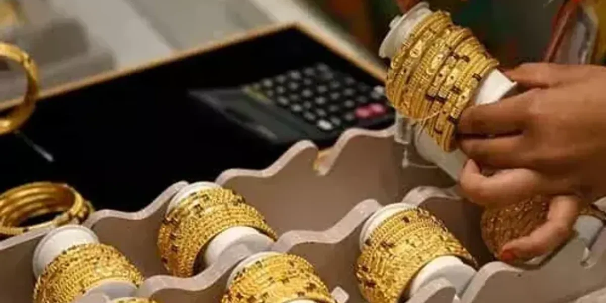 Gold price climbs to Rs 61,000 per 10g in Ahmedabad