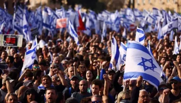 Elite officers in Israel’s military plan Sunday walkout protesting against overhaul of judicial system