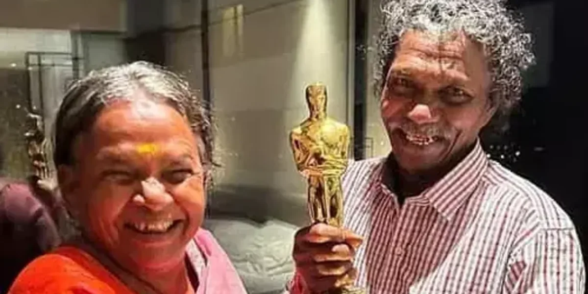 The Elephant Whisperers’ Bomman, Belli finally pose with the Oscar