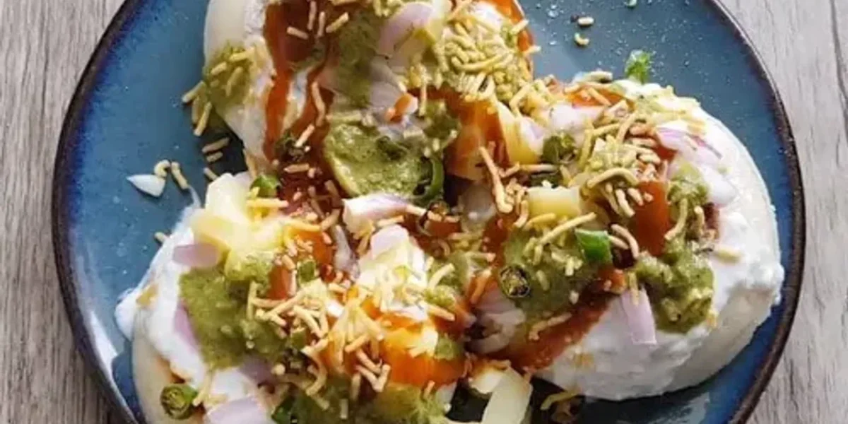 Idli Chaat Recipe: This chaat recipe is mildly spicy and makes a healthy dish to munch on!