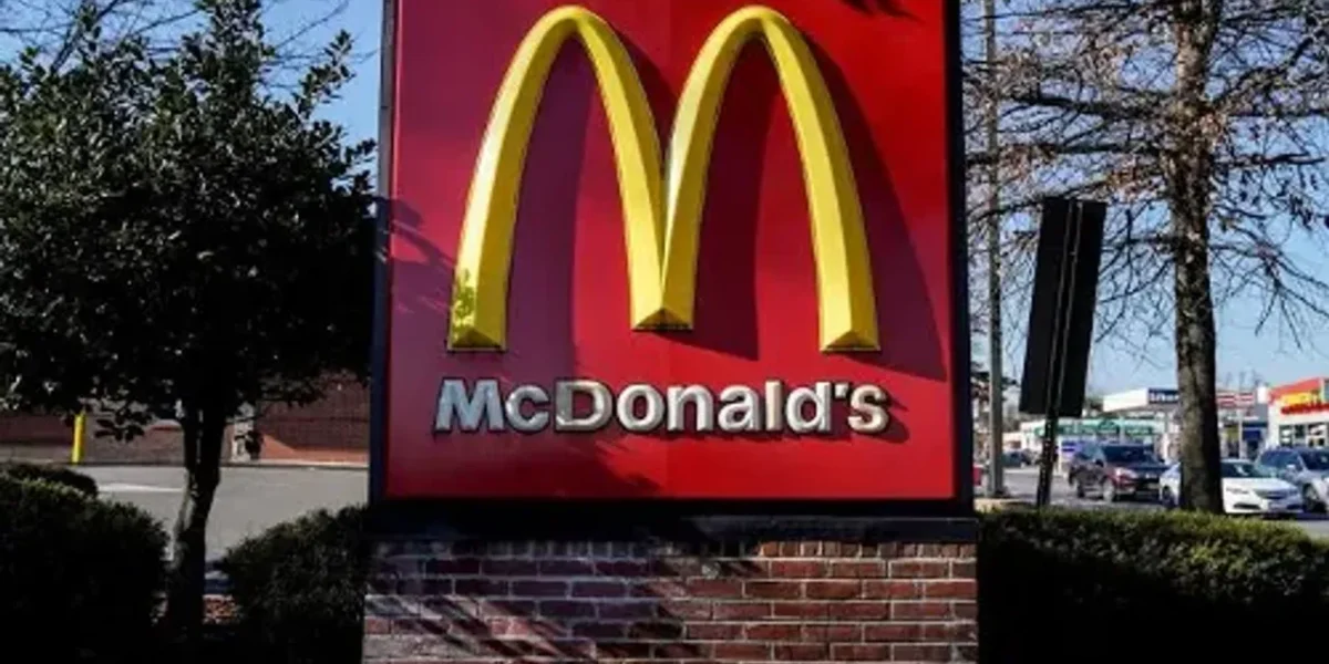 McDonald’s temporarily shuts US offices