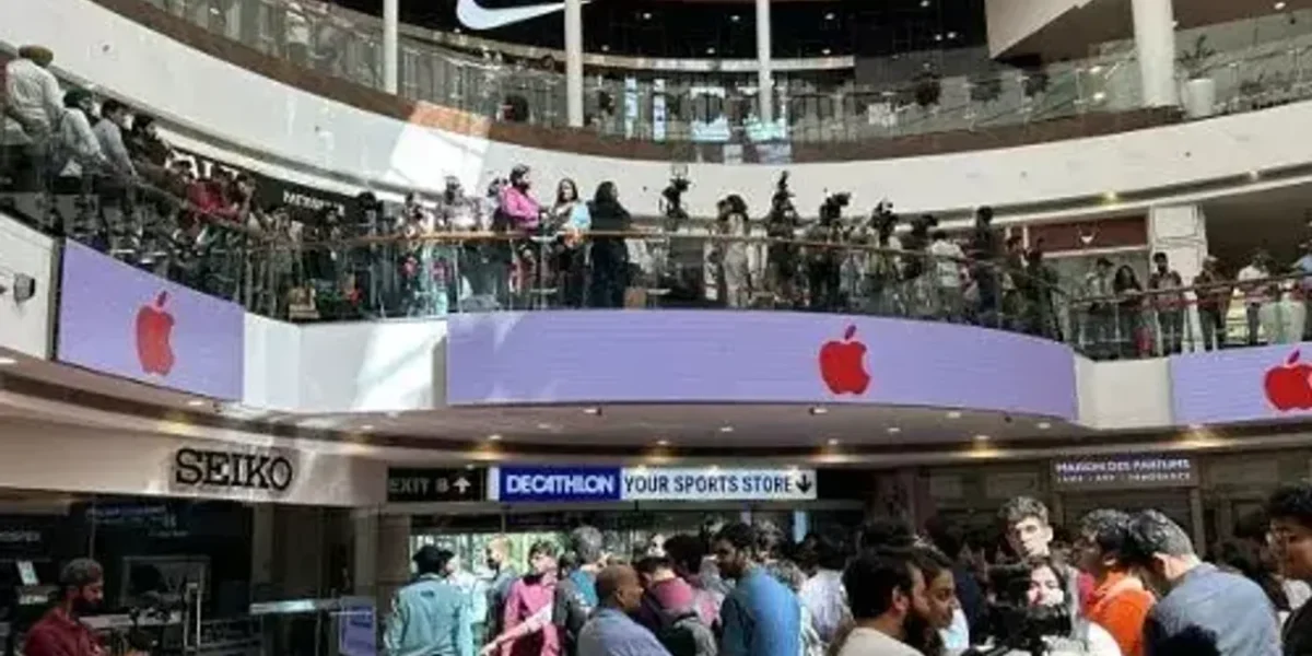 Apple store opening in Delhi draws large crowds