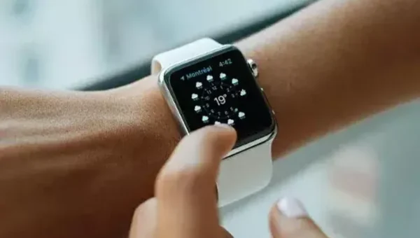 Apple Watch might soon be able to connect to multiple iPhones and iPads