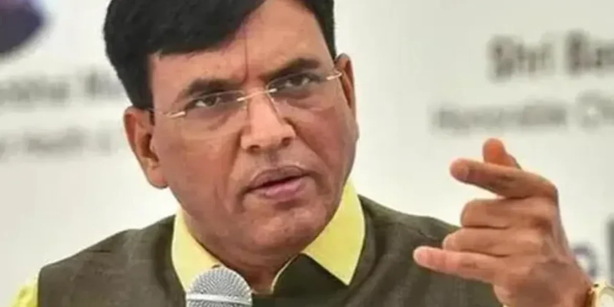 Health Minister Mansukh Mandaviya to hold COVID-19 review meeting with health ministers of States/UTs today
