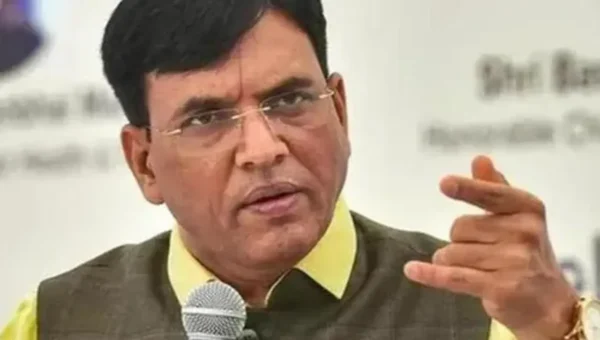Health Minister Mansukh Mandaviya to hold COVID-19 review meeting with health ministers of States/UTs today