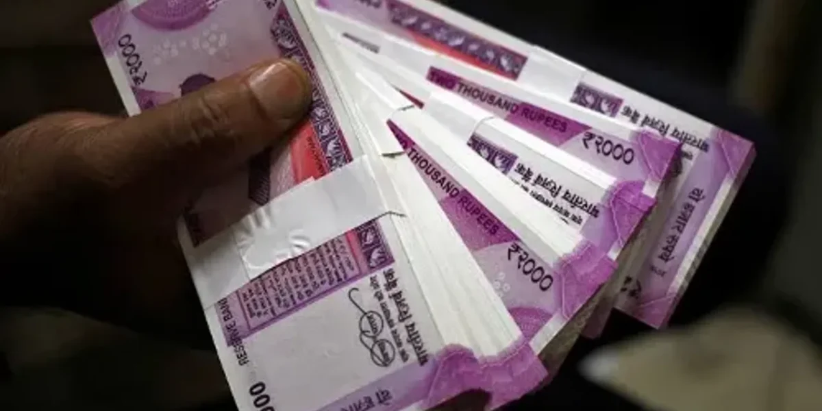 SBI: Rs 14k cr in Rs 2,000 notes deposited