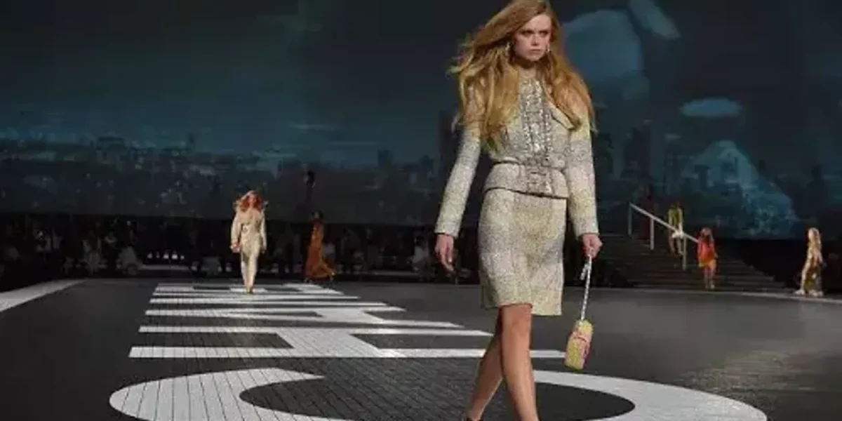 Chanel lures stars with cruise fashion show in Los Angeles