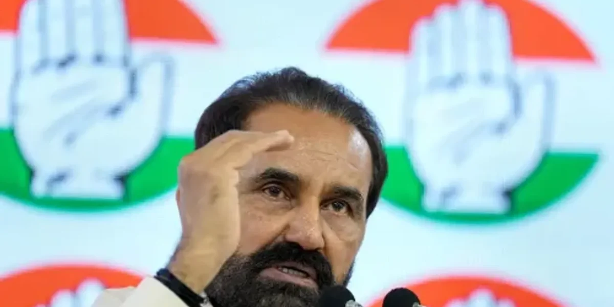 Gujarat: After being expelled by the AAP party, Vashram Sagathiya joins Congress