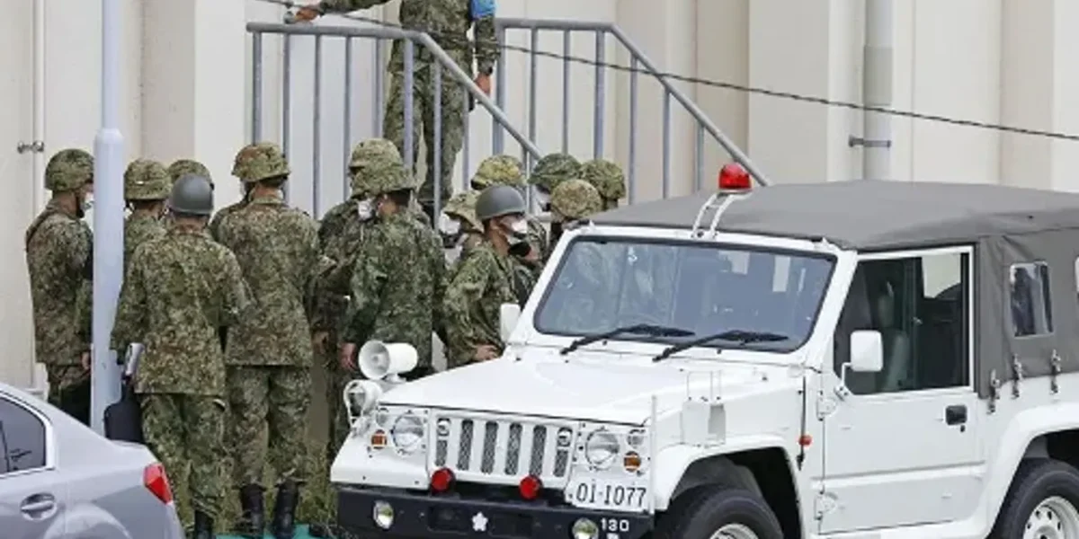 18-year-old trainee shoots 3 soldiers at firing range on Japanese army base, killing 2