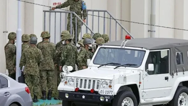 18-year-old trainee shoots 3 soldiers at firing range on Japanese army base, killing 2
