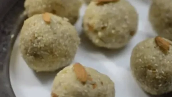 Dhaniya Laddoo Recipe: If you like to try out new recipes at home, then bookmark this recipe right away