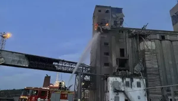Russia strikes Ukraine’s port facilities, wheat prices rise by 4%