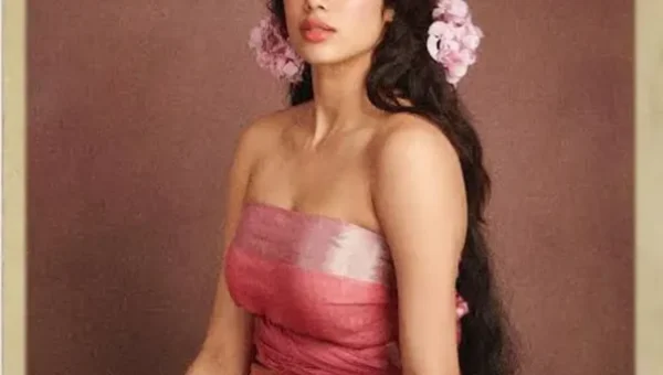 Janhvi Kapoor in Rs 24k red saree is nothing less than a mystical princess