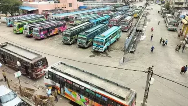 Karnataka bandh: 44 flights cancelled, bus services disrupted; protesters detained
