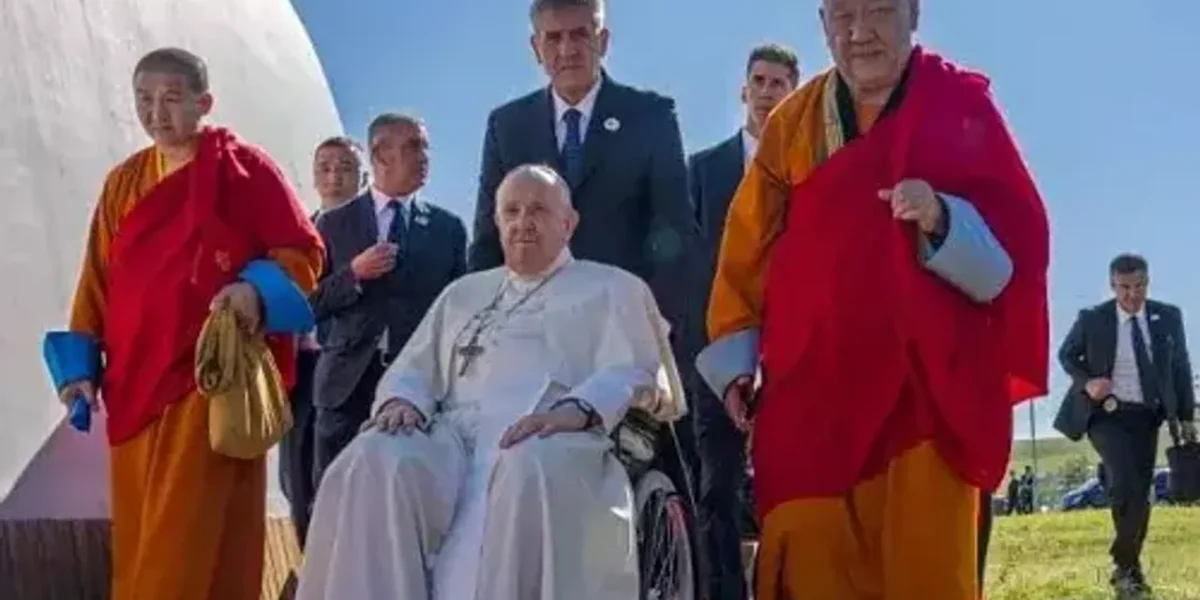 Pope joins shamans, monks to highlight Mongolia’s faith diversity, harmony