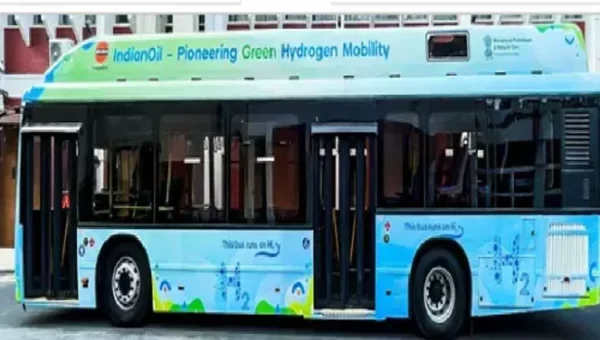 India’s first fuel cell hydrogen bus flagged off by Hardeep Singh Puri in Delhi