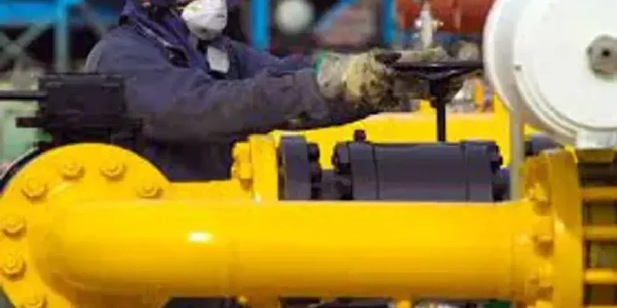 Govt hikes domestic natural gas price to $9.20/mmBtu, new rate in effect from Oct 1