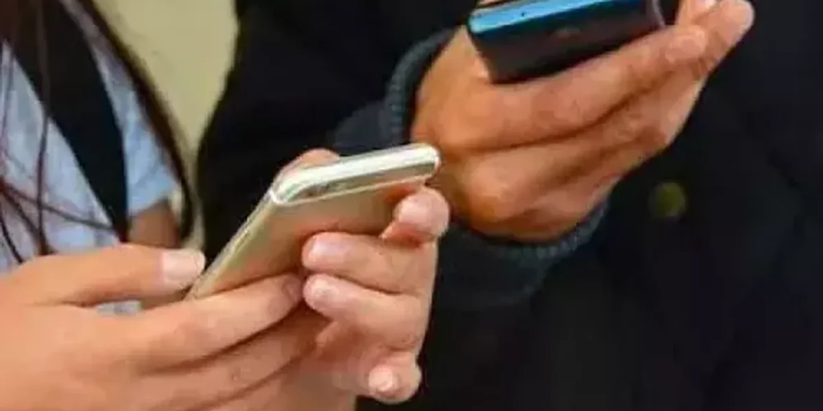 Preference to new tech: Gujarat loses 42 lakh telecom subscribers
