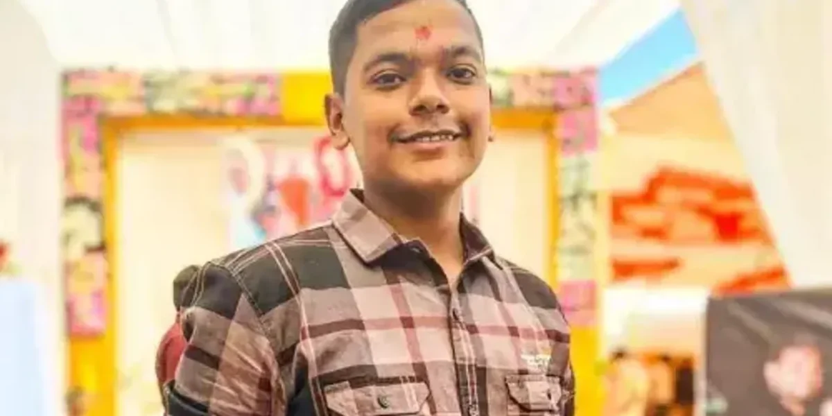 Gujarat: 19 Year Old Boy Dies due to Heart Attack While Playing Garba