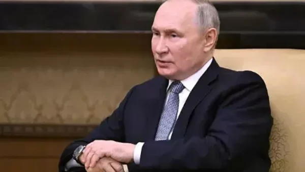 Report: Putin suffers cardiac arrest, found lying on bedroom floor