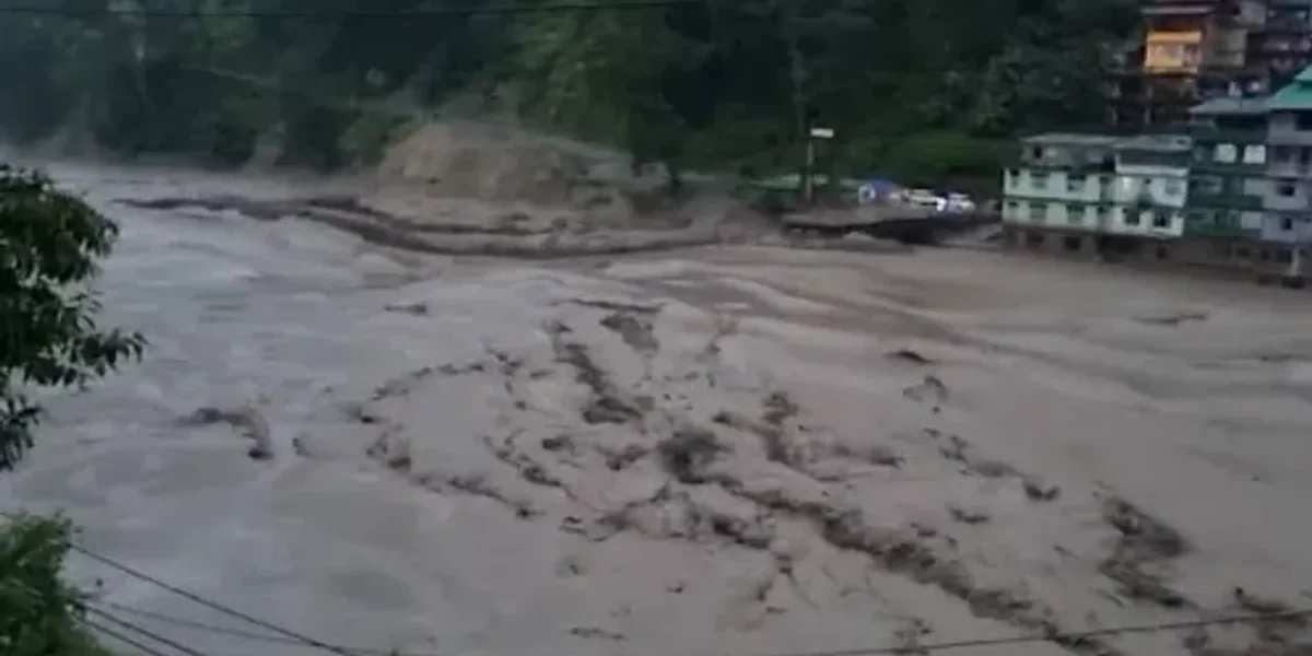 Sikkim: Flash flood in Teesta River due to cloud burst causes severe damage in many districts