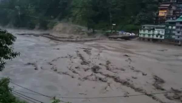 Sikkim: Flash flood in Teesta River due to cloud burst causes severe damage in many districts