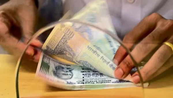 Rupee ends little changed at 83.33 against the US dollar