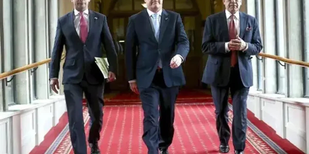 New Zealand’s new govt promises tax cuts, more police and less bureaucracy