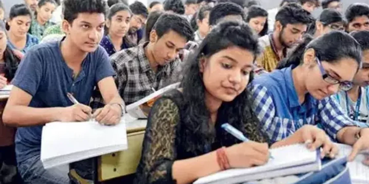 Report: Record Indian students went to US for higher studies in 2022-23, up by 35% since last year