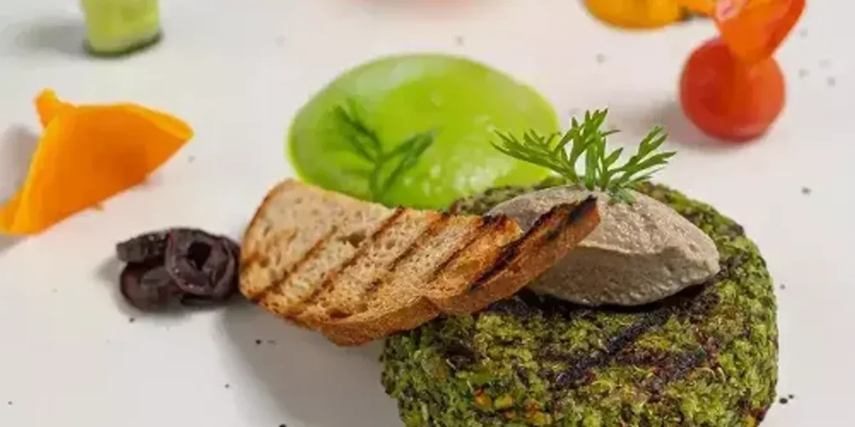 Green Steak Recipe: The culinary artwork is made with unusual and exotic flavour combinations and is simply irresistible