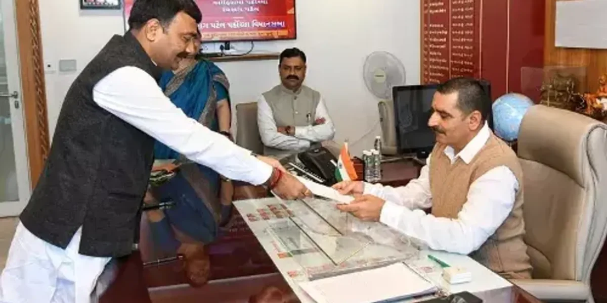 Gujarat MLA Chirag Patel quits Congress, blames leadership