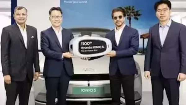 Hyundai delivers 1,100th Ioniq 5 electric SUV in India to Shah Rukh Khan