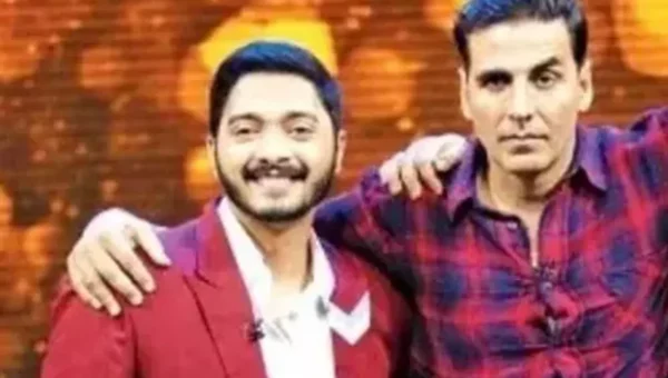 Akshay Kumar visits Shreyas Talpade in Mumbai hospital as he recovers from health scare