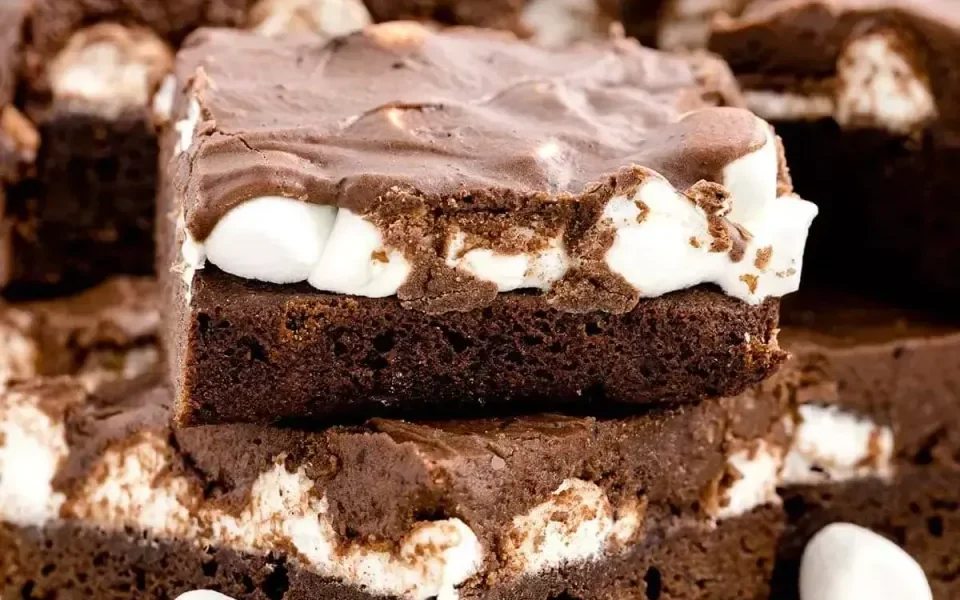 Marshmallow Brownies Recipe: These brownies are fudgy and are layered with marshmallows
