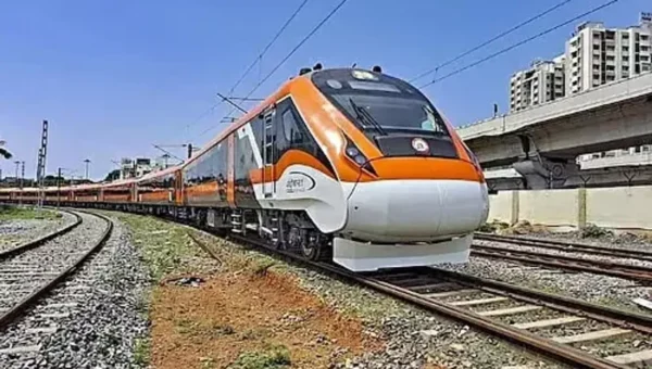 Indian Railways: PM Modi flags off Second Delhi-Varanasi Vande Bharat Express