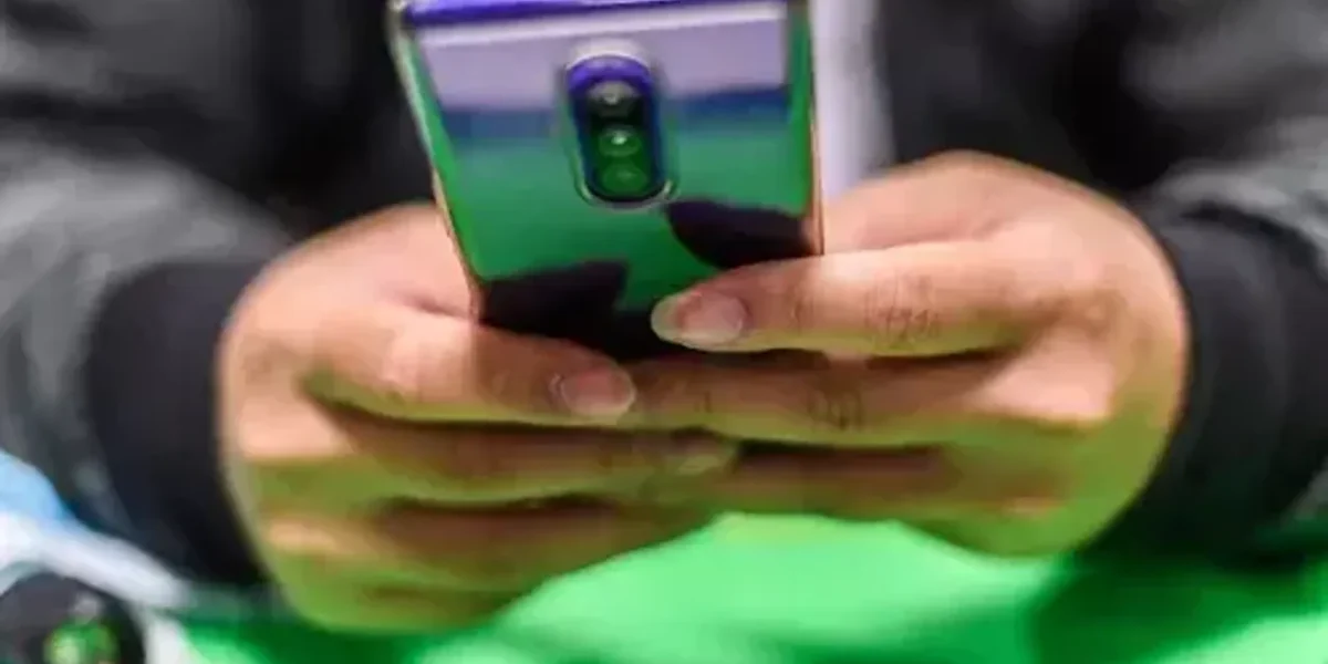 Internet-free video stream on mobiles next year