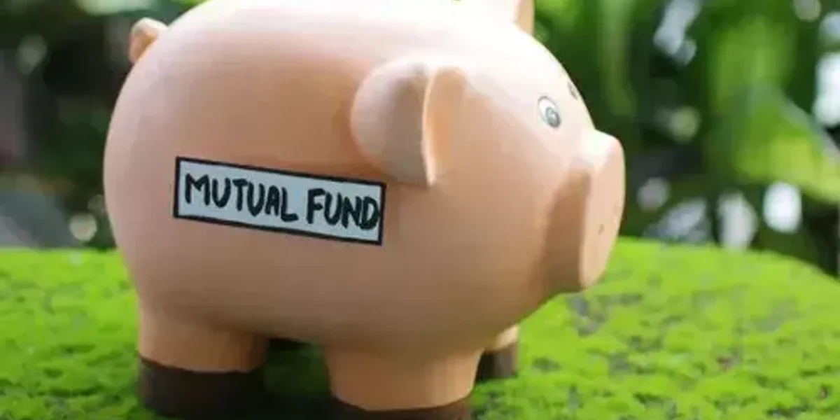 AMFI data: Inflows into equity mutual funds hit ₹17,000 crore in December 2023, showing 9% jump