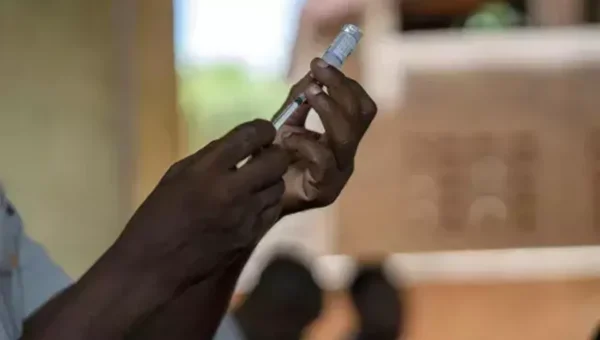 Cameroon starts world’s first malaria vaccine program for children