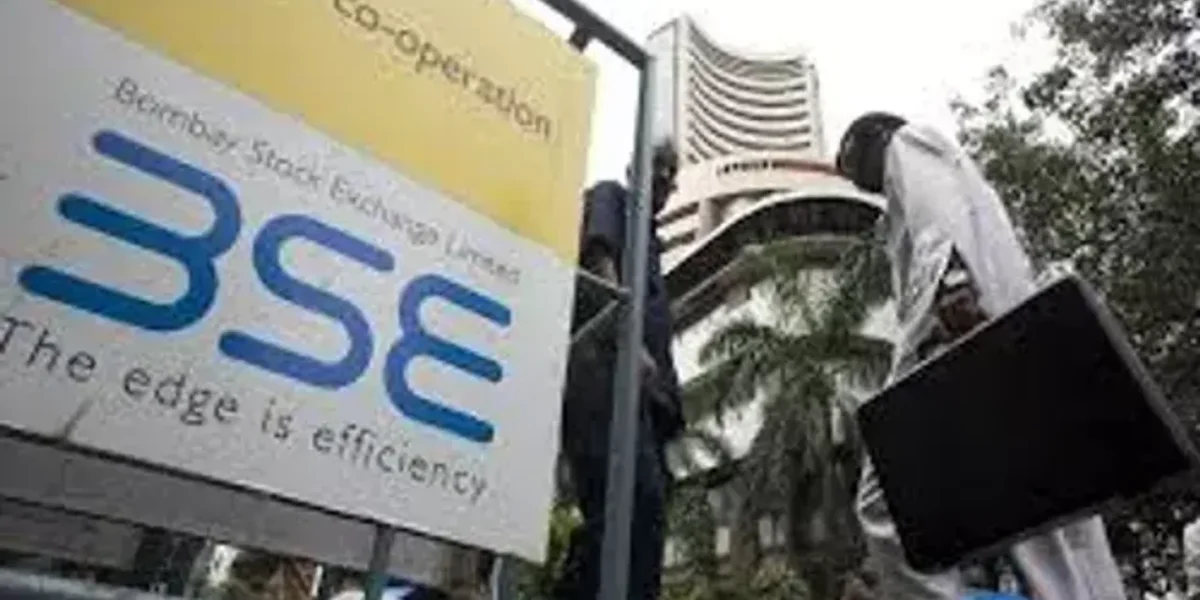 Stock market: Sensex at day’s low, down 300 pts; Nifty tests 21,550