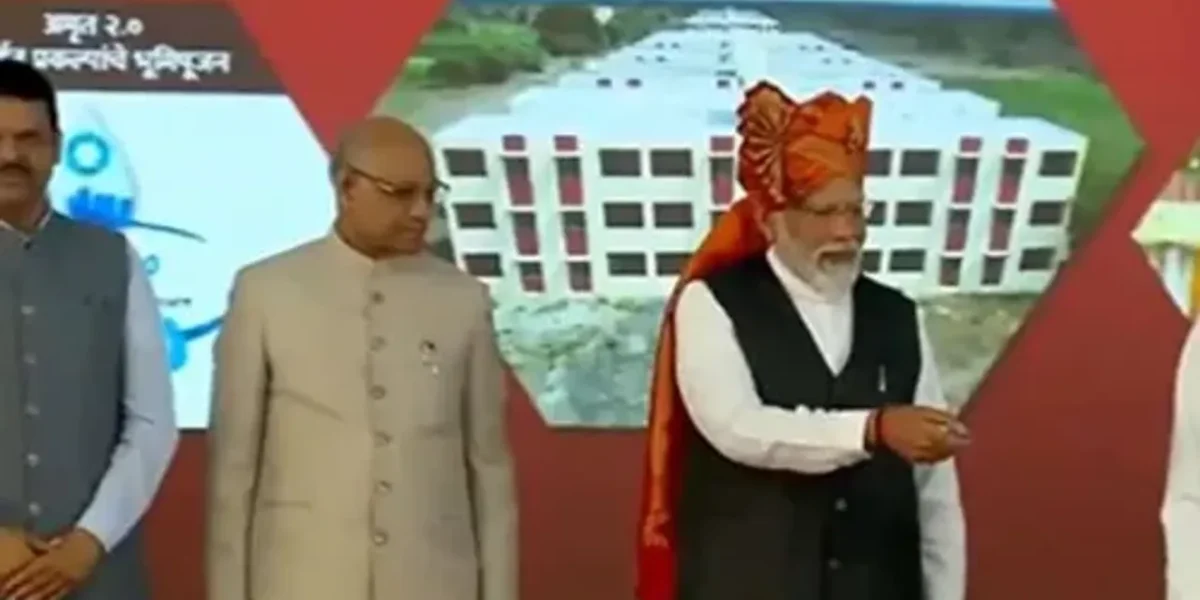 PM Modi lays foundation stone of 8 projects of AMRUT worth around 2,000 crores Rupees in Solapur, Maharashtra