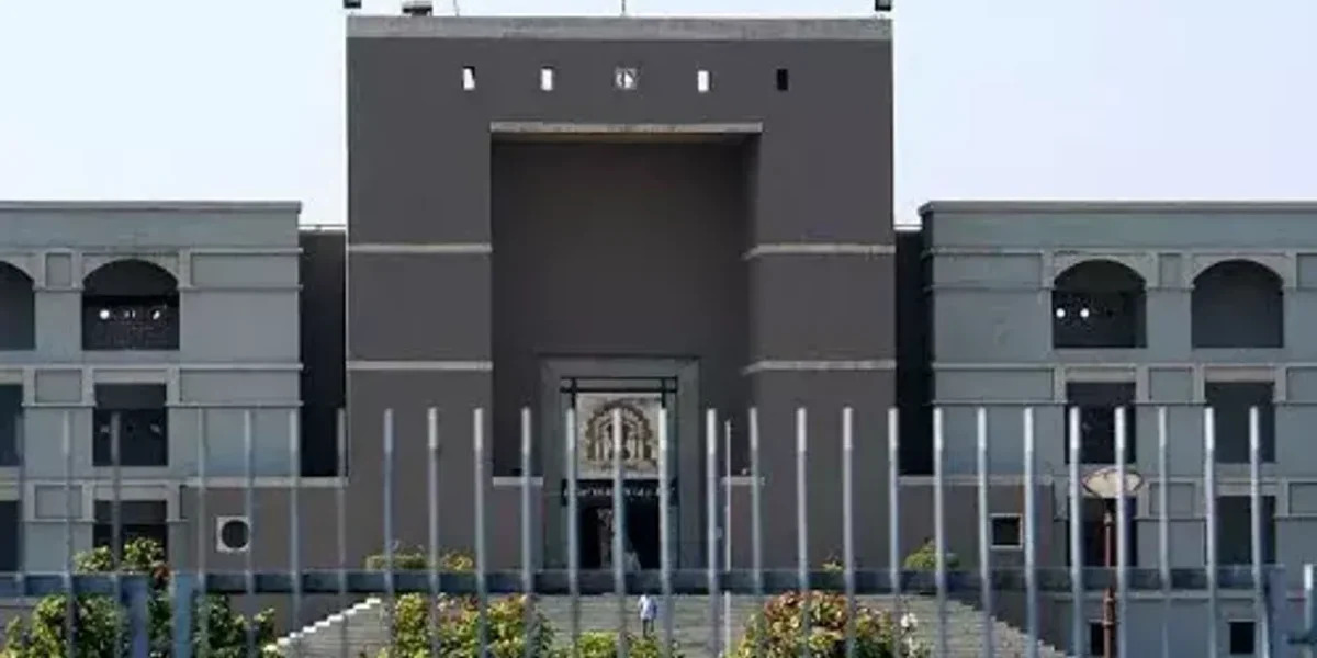Gujarat High Court imposes ₹7 lakh costs on petitioner for not pursuing PIL for 7 years