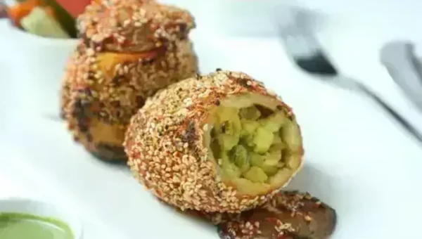 Bharwan Phaldari Aloo Recipe: this dish is not only delicious but also very healthy with low amounts of fat in it