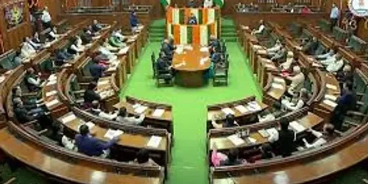 10 Cong MLAs suspended from Gujarat Assembly for a day for sloganeering in House