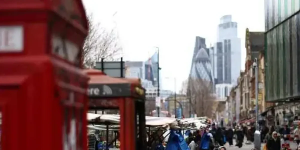 UK economy falls into recession, adding to Sunaks election challenge
