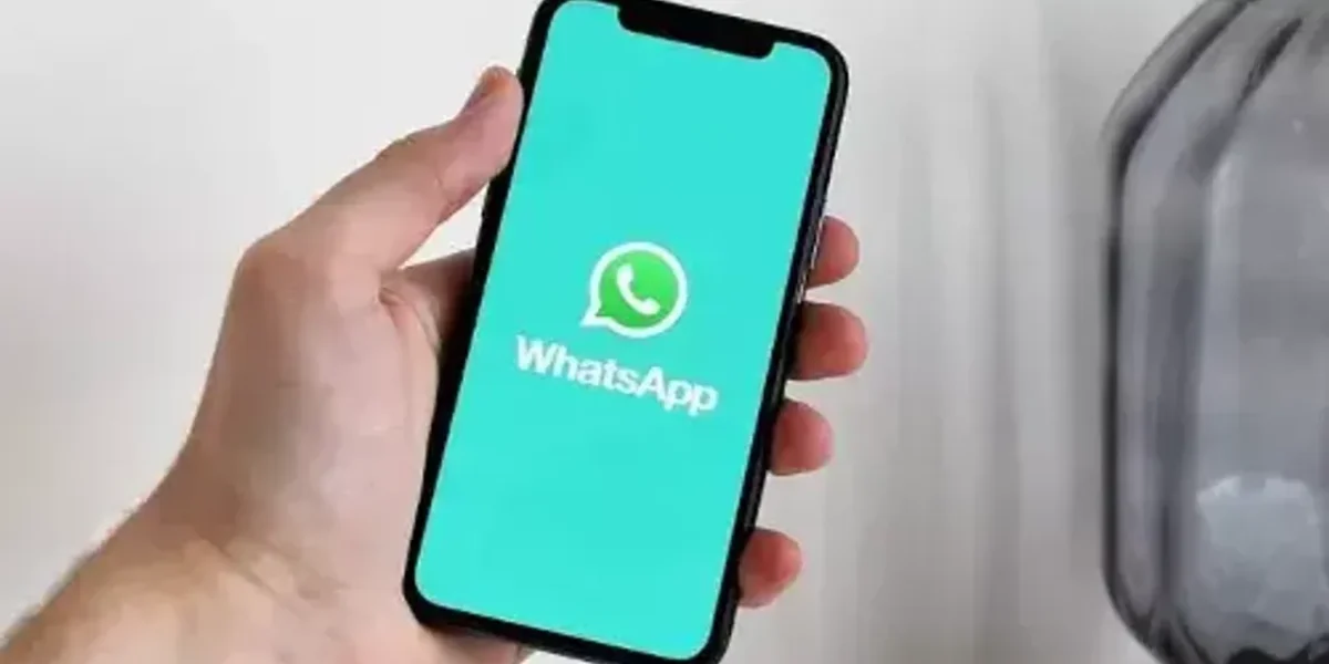 WhatsApp favourites tab coming soon to web and iOS